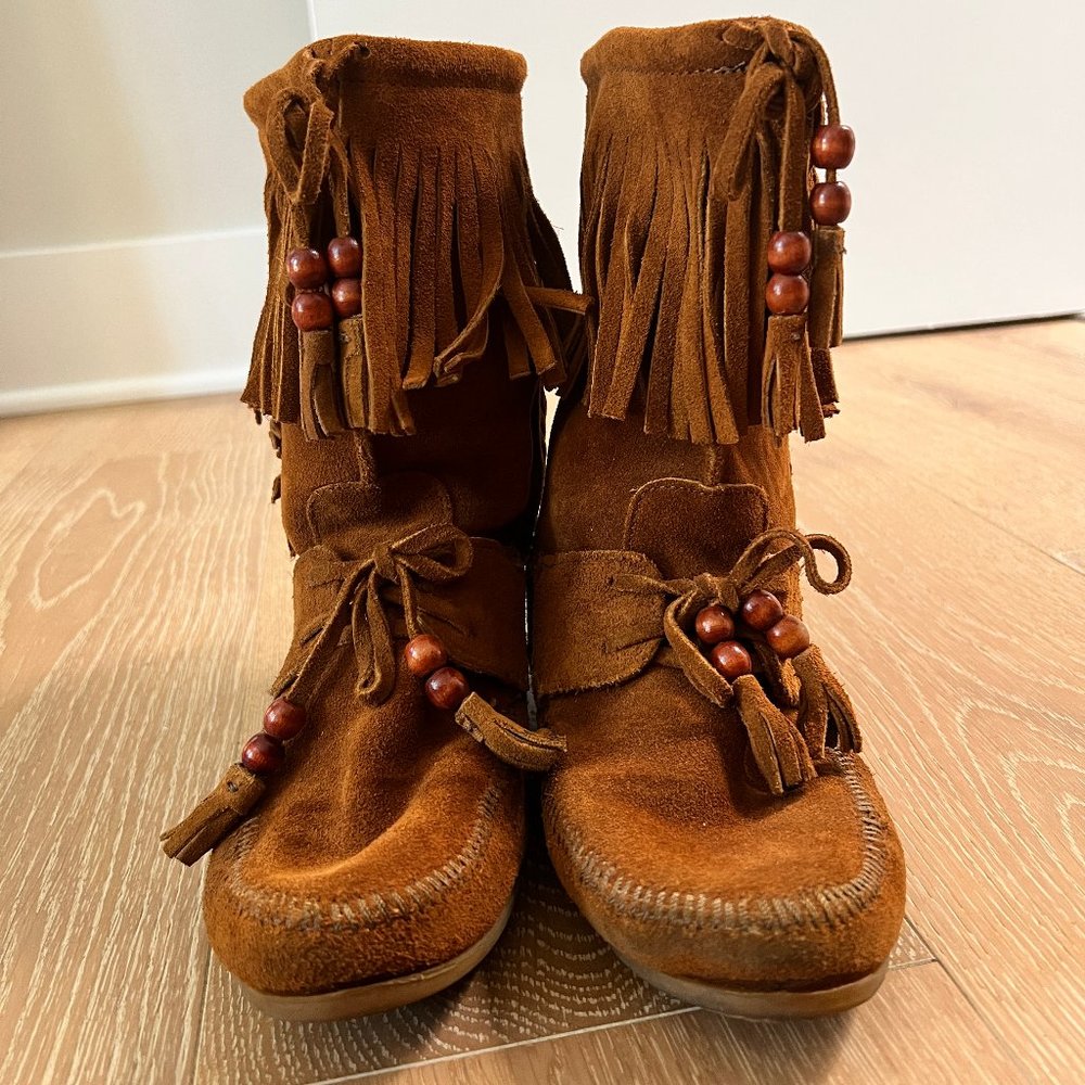 Minnetonka Brown Suede Fringe Moccasin Boots with Wooden Beads